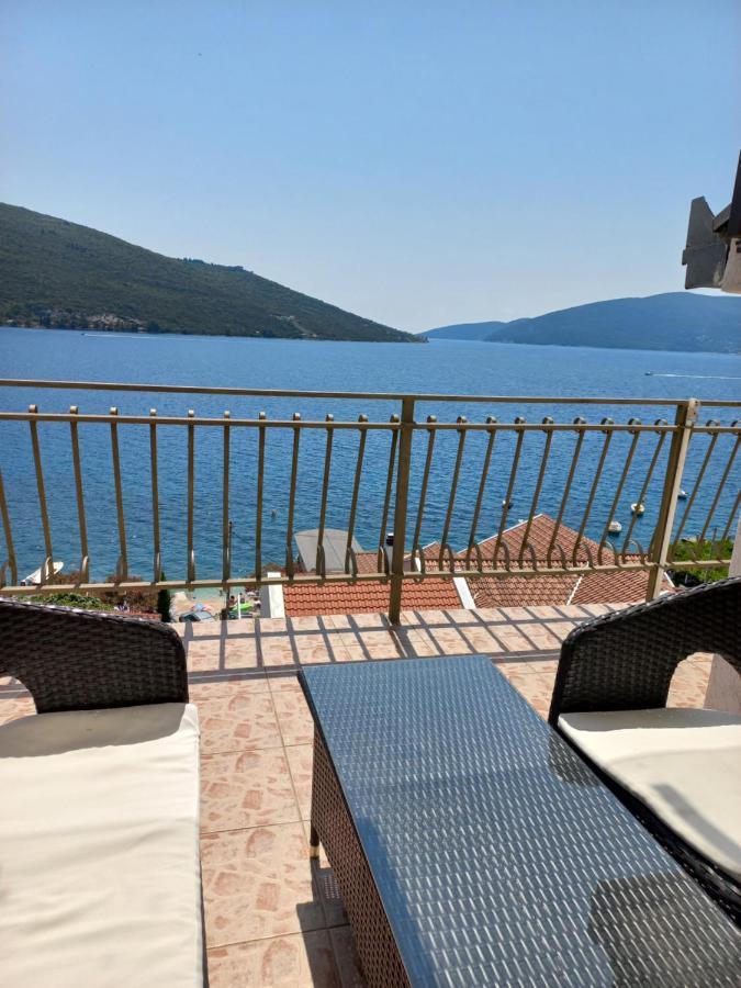 Villa Angelina كومبور المظهر الخارجي الصورة