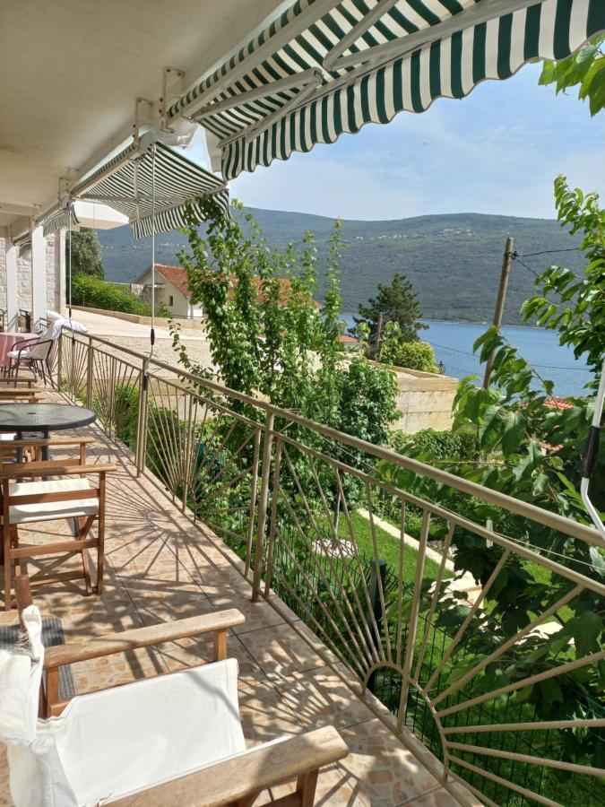 Villa Angelina كومبور المظهر الخارجي الصورة