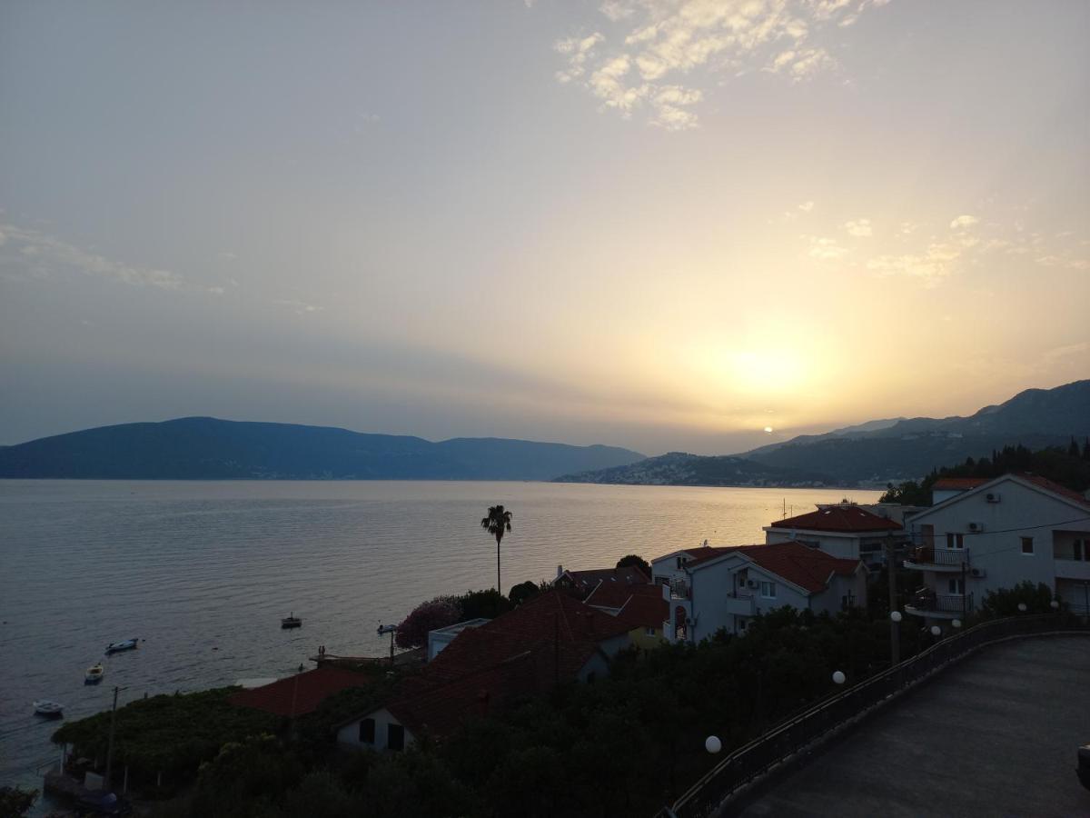 Villa Angelina كومبور المظهر الخارجي الصورة